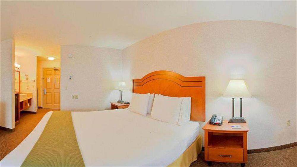 Express By Ihg 3*