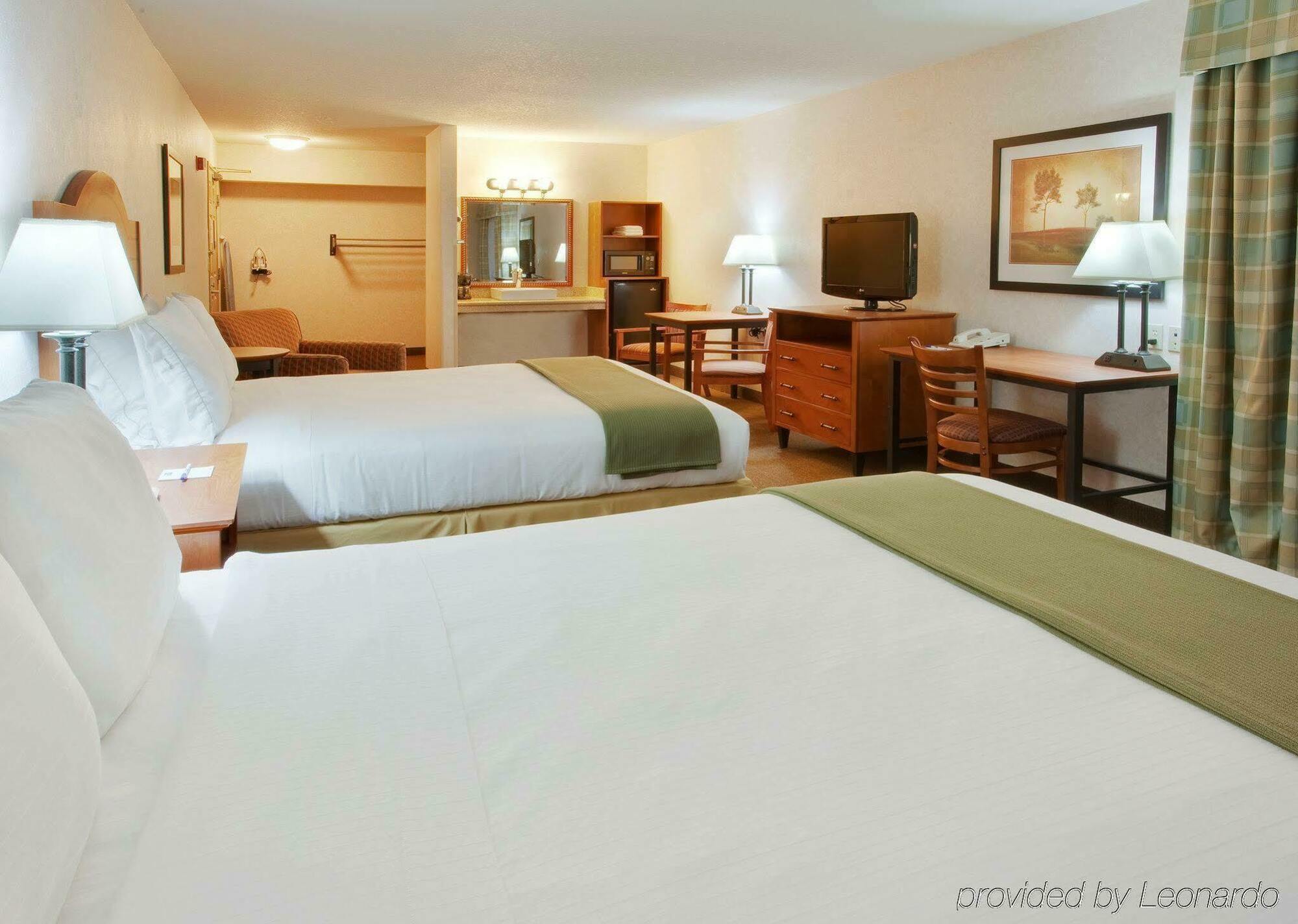 Express By Ihg Hotel