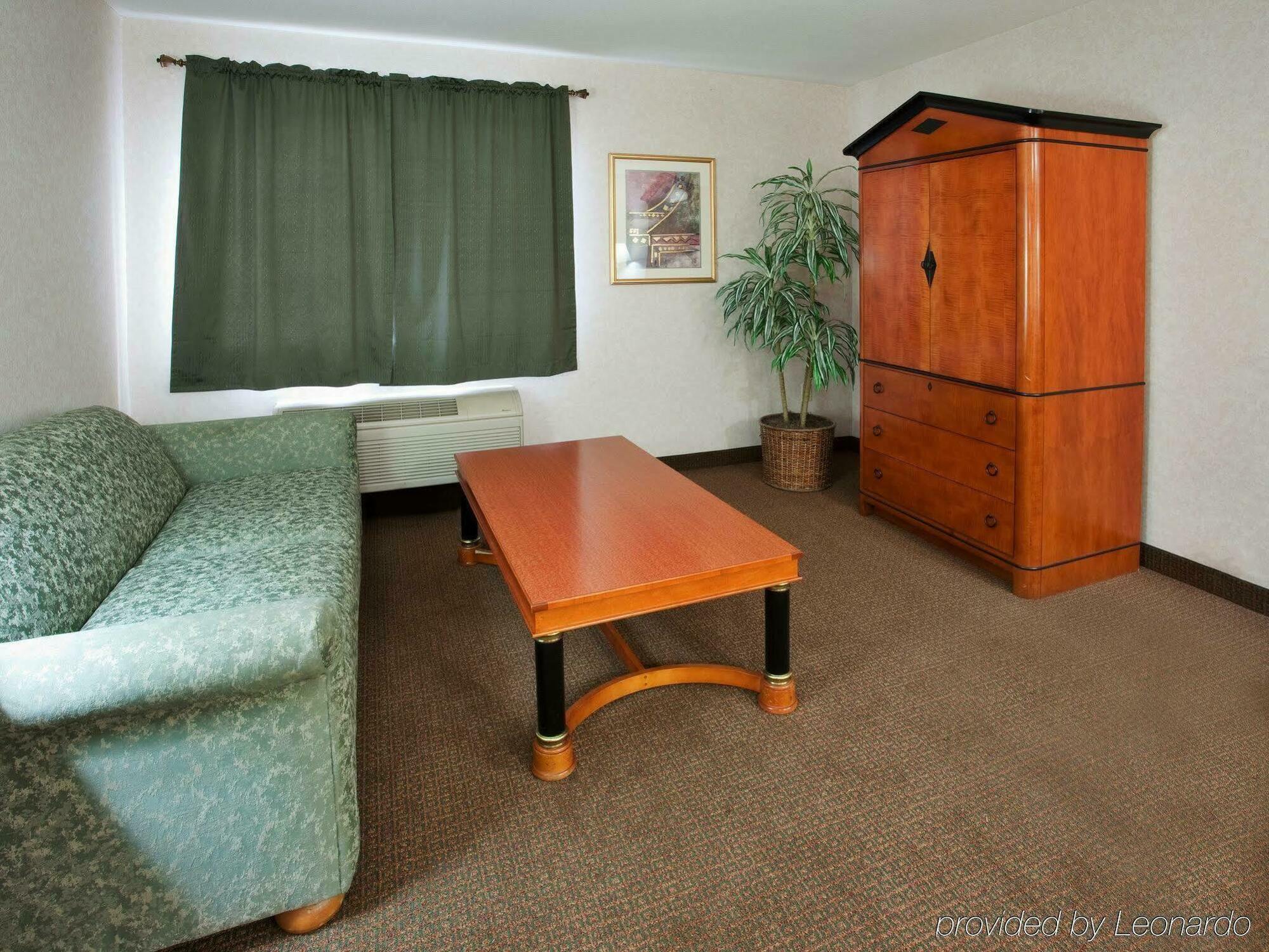 Express By Ihg Hotel